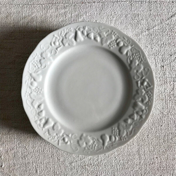 Série de 6 assiettes à dessert en porcelaine de Limoges