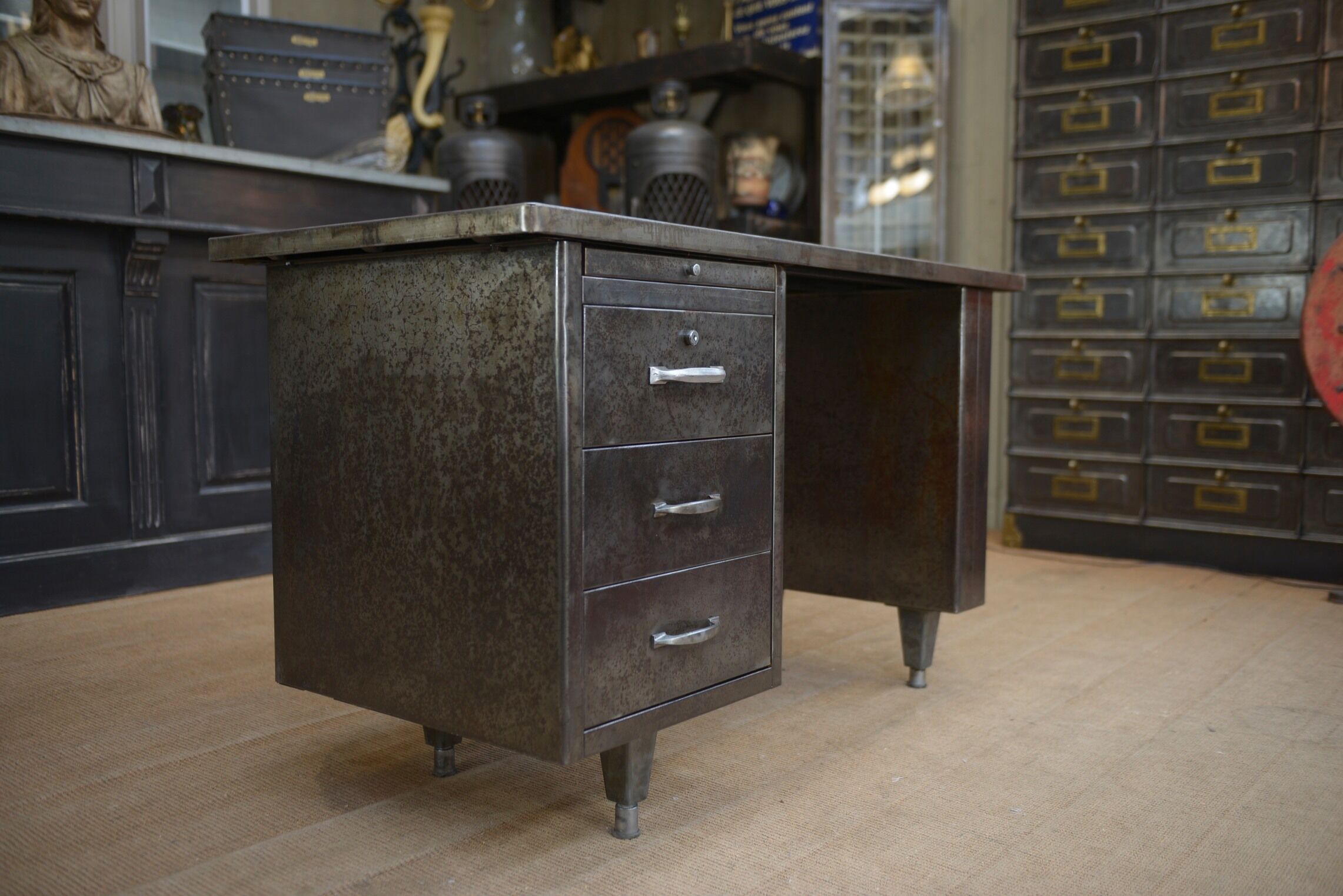 Bureau en métal industriel 1950