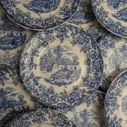 Set of 12 flat plates Terre de fer BP – Blue toile de Jouy pattern