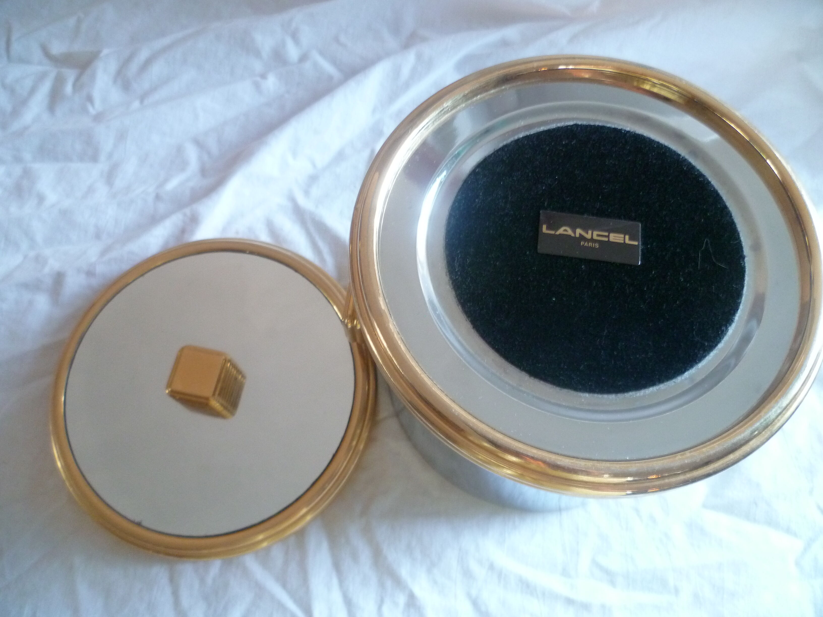 Chrome metal glacon bucket from lancel design 70