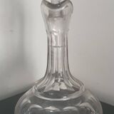 Carafe en verre taillé