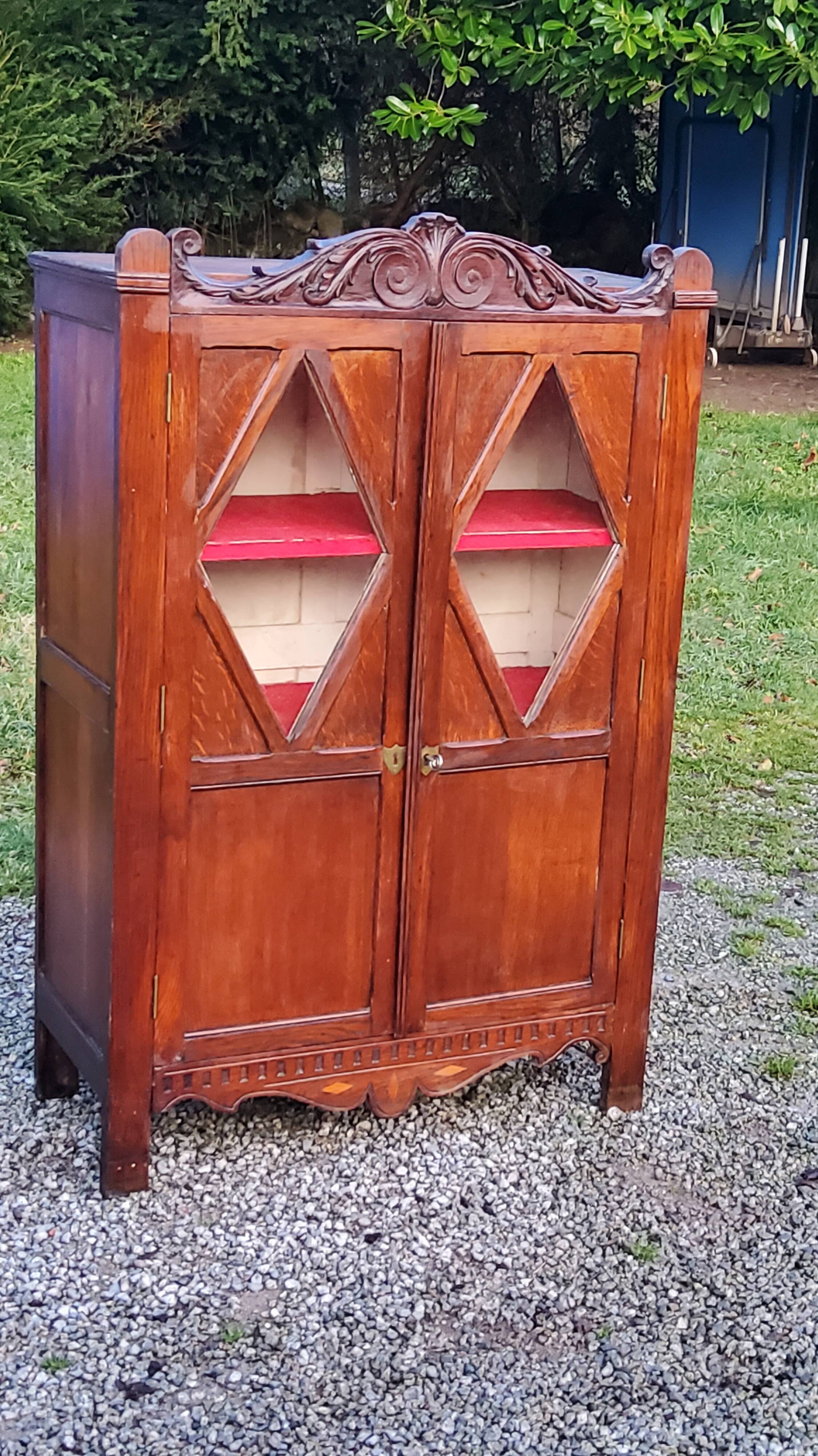 Library in solid oak and walnut, late 19th century
