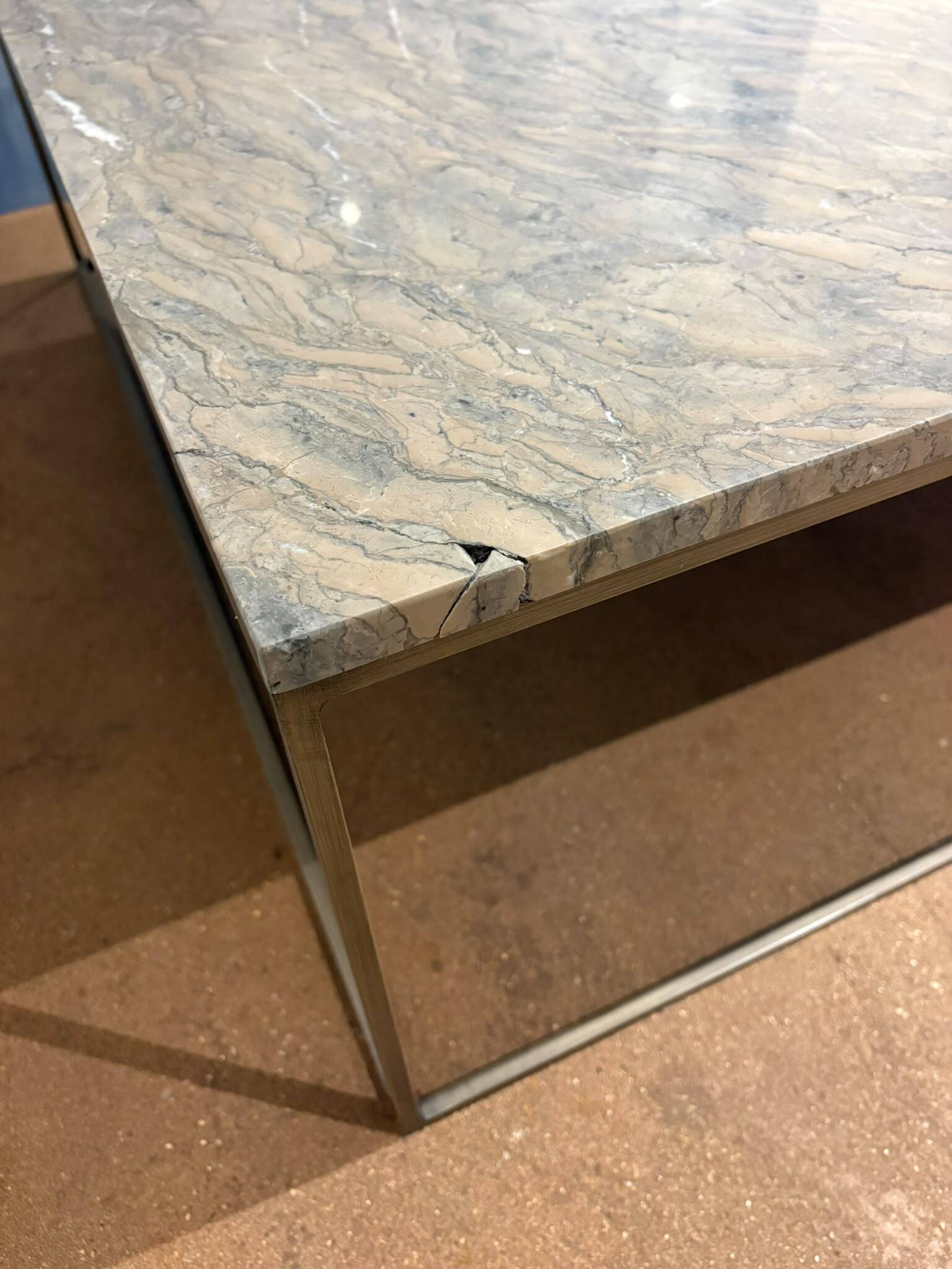 AMPM marble coffee table