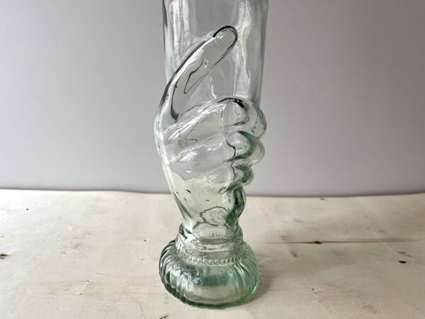 Bouteille en verre Legras ''main transparente'' vers 1920, carafe ancienne