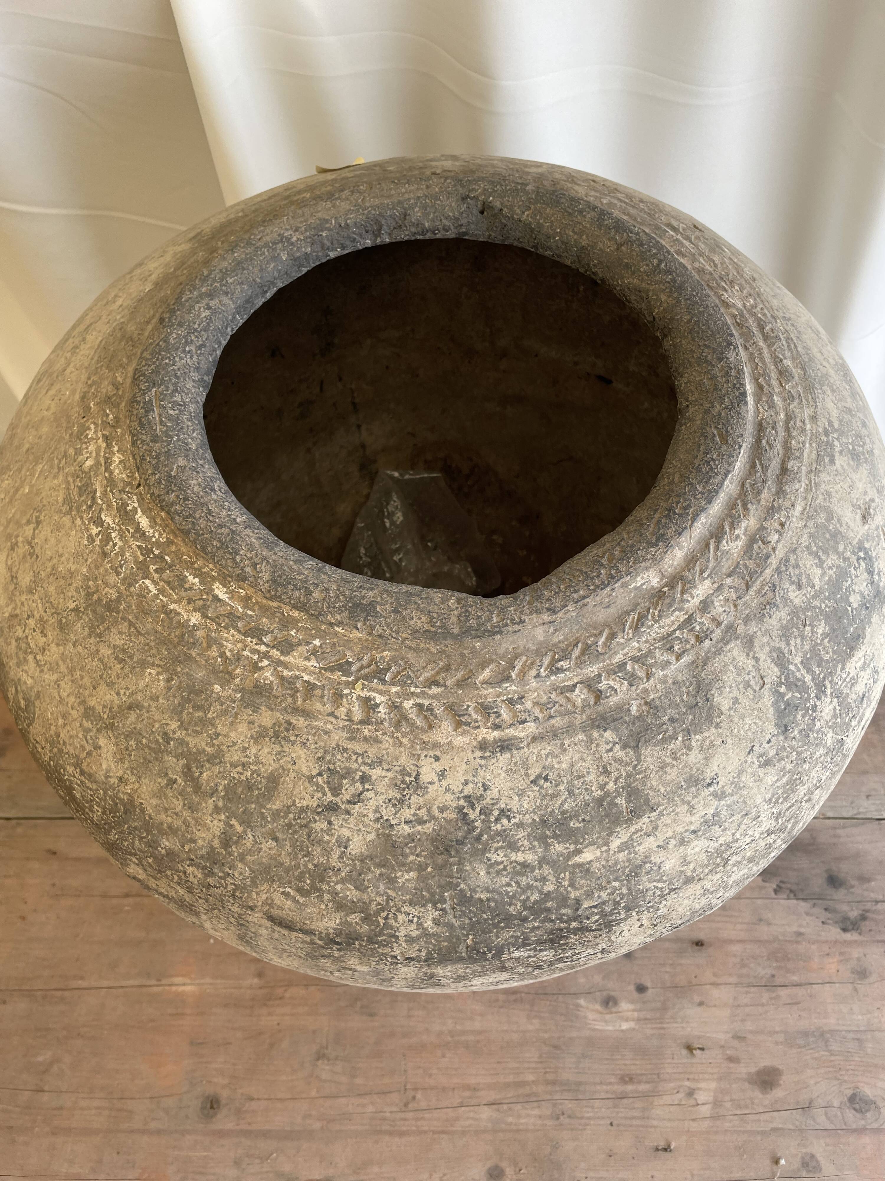 Large Indian terracotta jar
