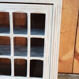 Showcase furniture to hang