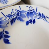 4 hollow plates in a jumble mixes