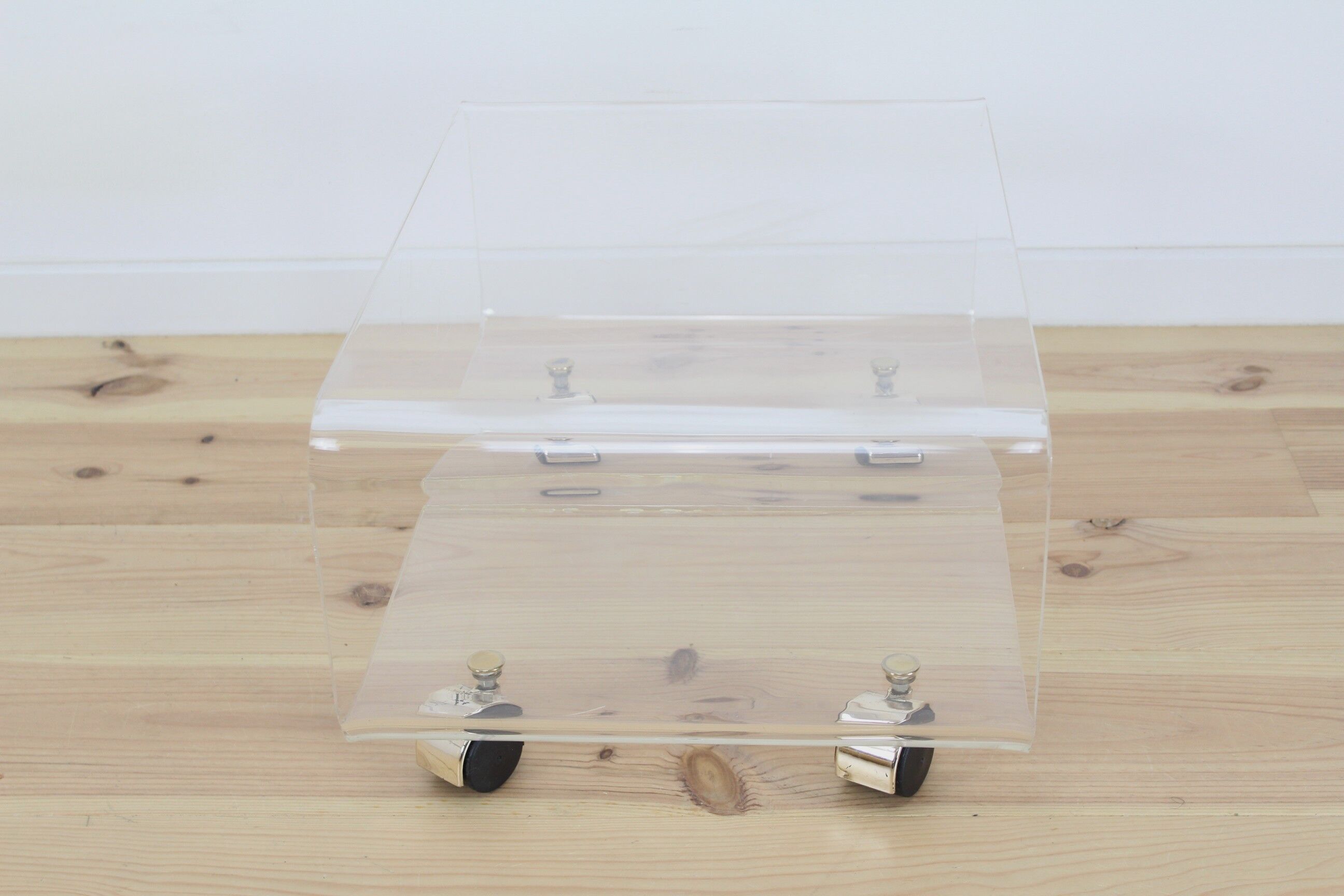 Coffee table of Marais International, 70 on wheels