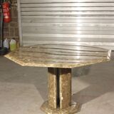 Octagonal post-modernist lounge table in marble beaded massive green quartz, Italy 1970s