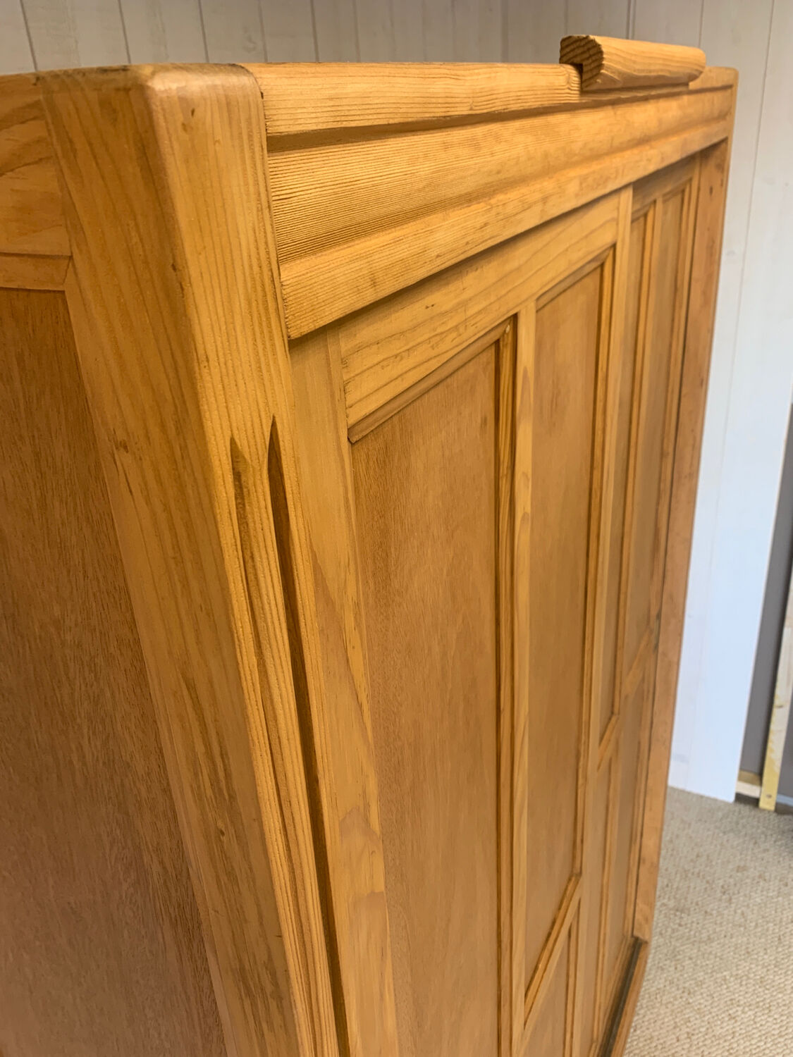 Armoire parisienne portes coulissantes