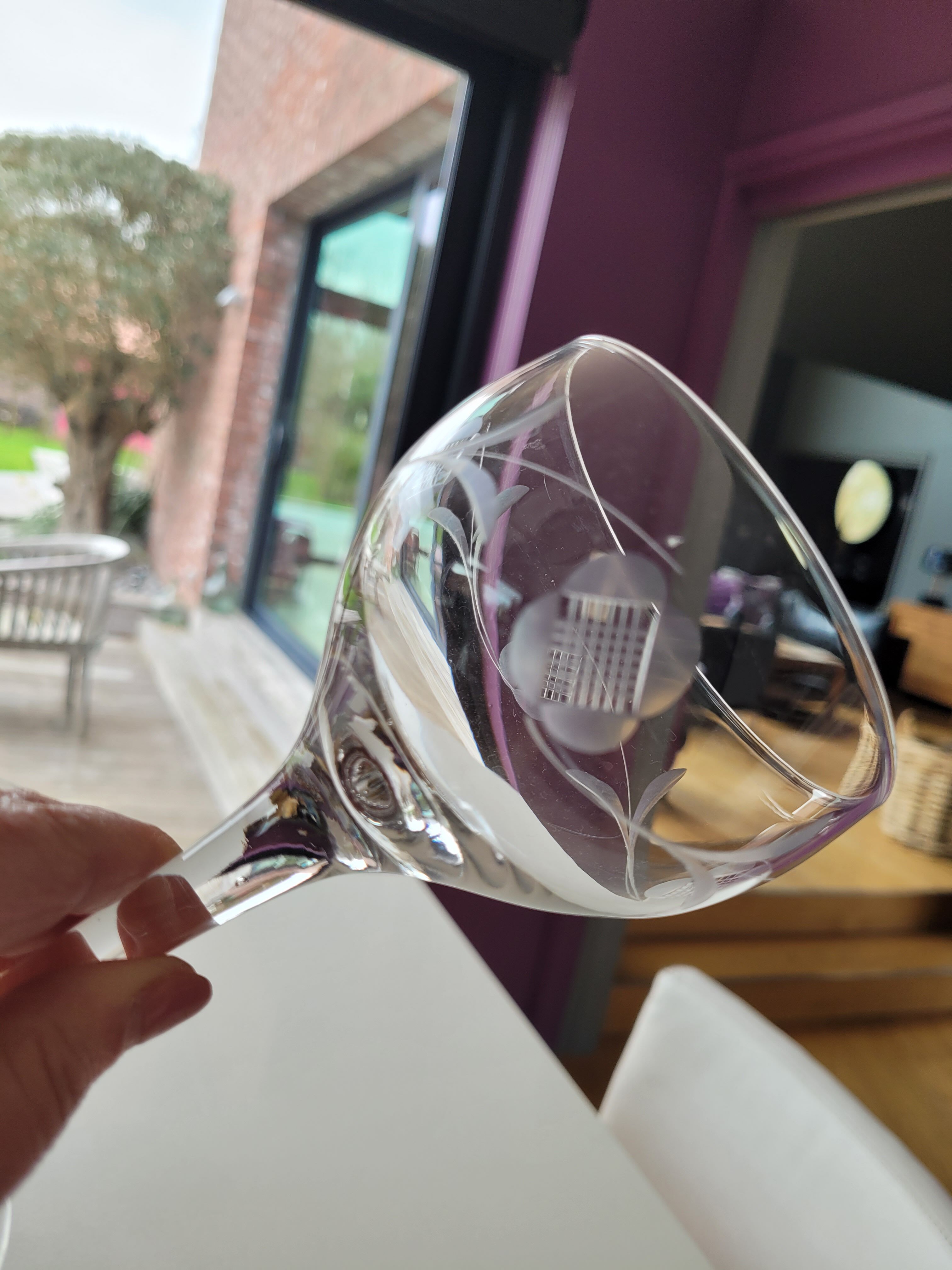 Set of 6 stemmed glasses