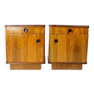 Tables de chevet du milieu du siècle en placage de chêne et de noyer, Tchécoslovaquie, années 1950,