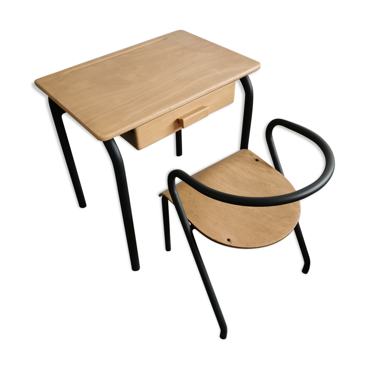 Desk set and school chair