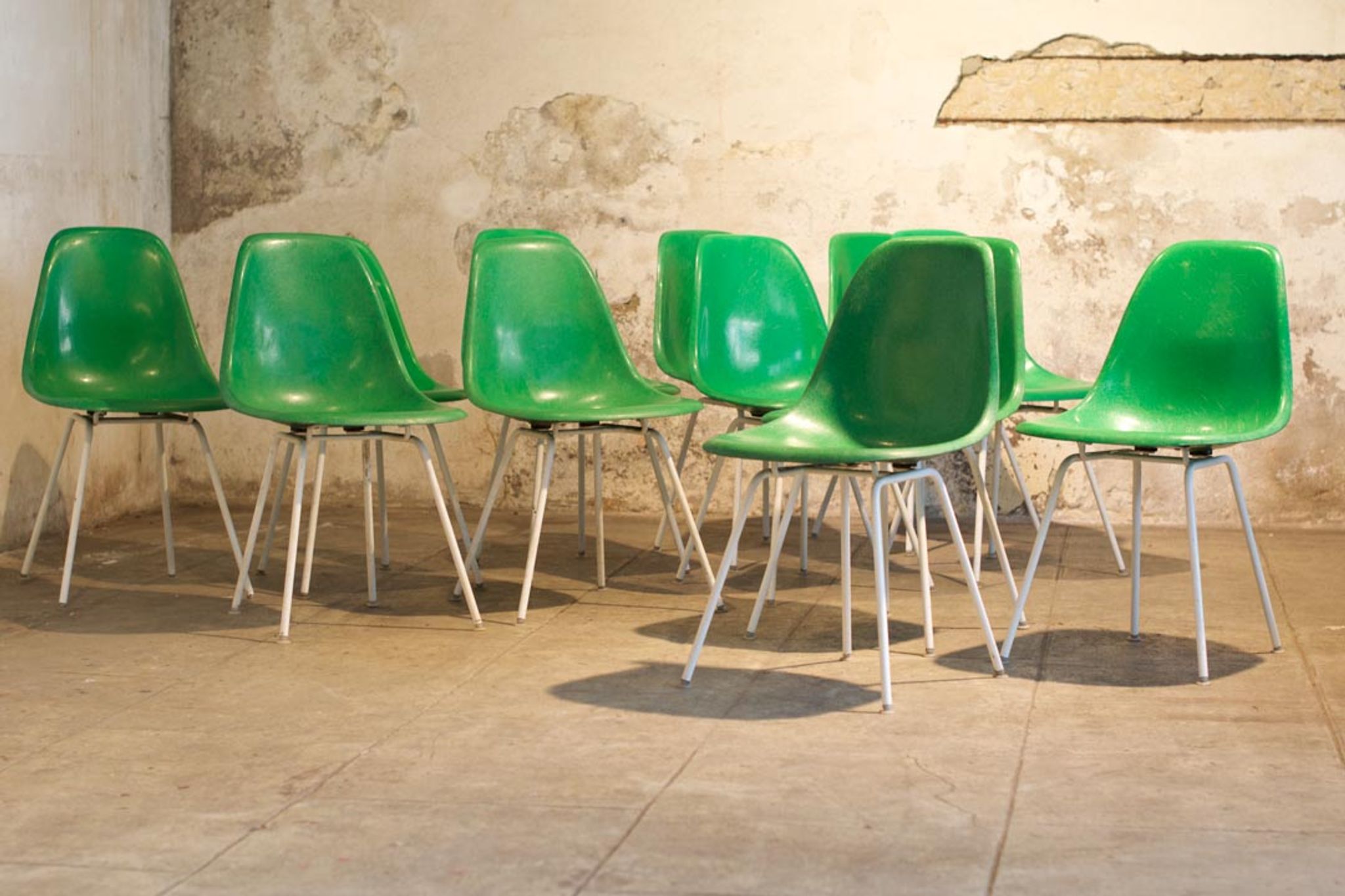 12 Vintage DSX Chairs Fiberglass Charles and Ray Eames / Herman Miller 1960'
