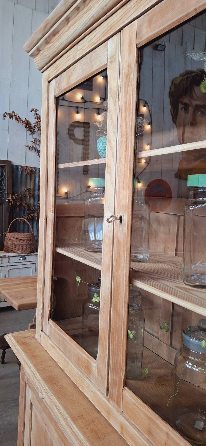 Two-piece glass-fronted buffet