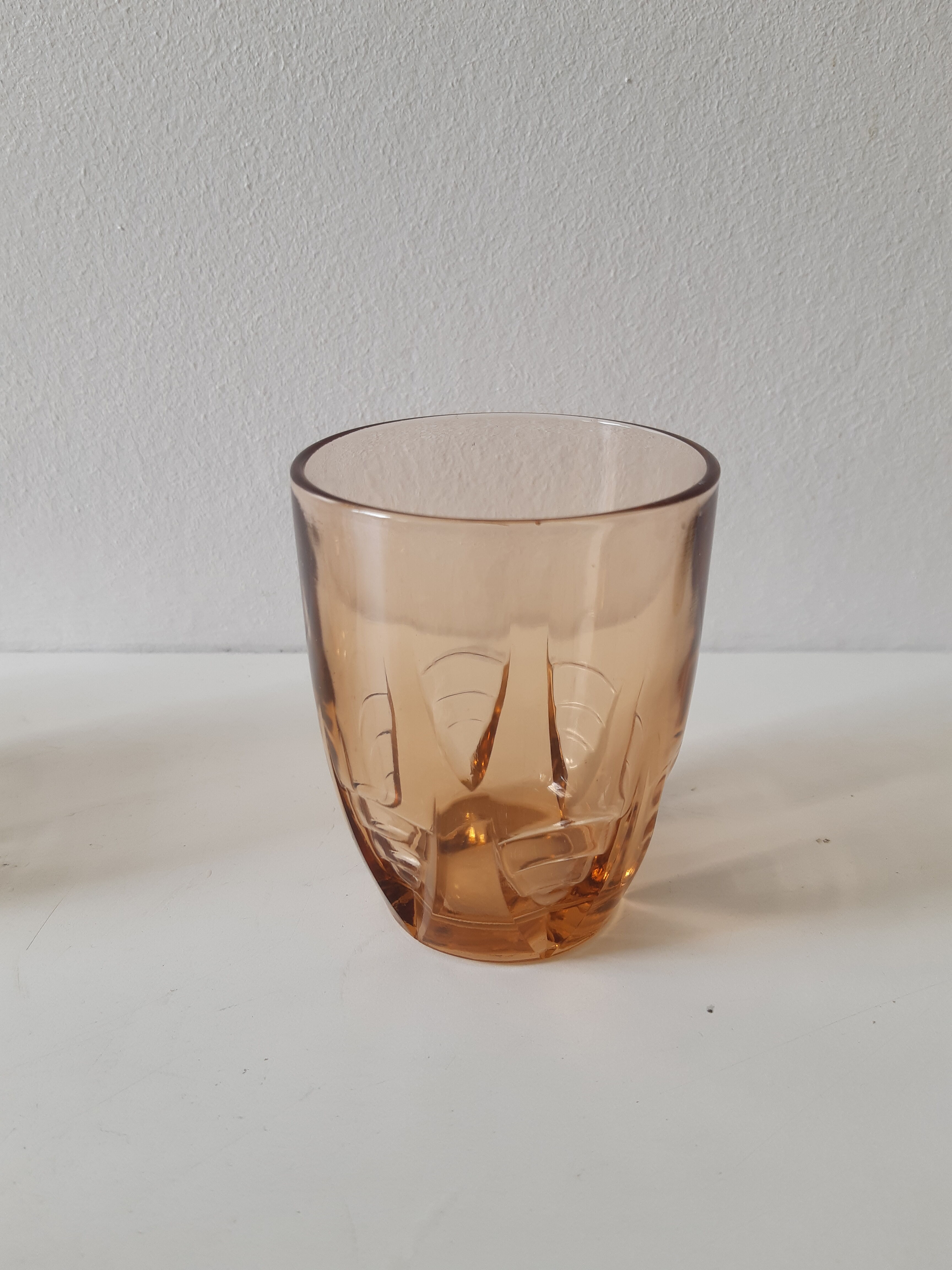 Set of 8 pink water glasses