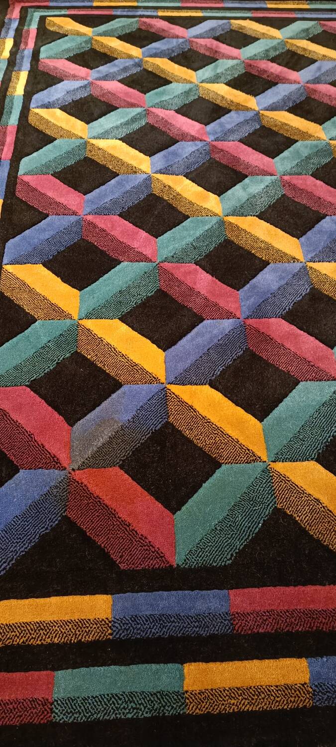 Vintage Missoni rug, model Palace.