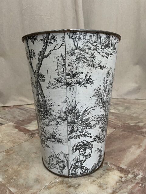 Old paper basket