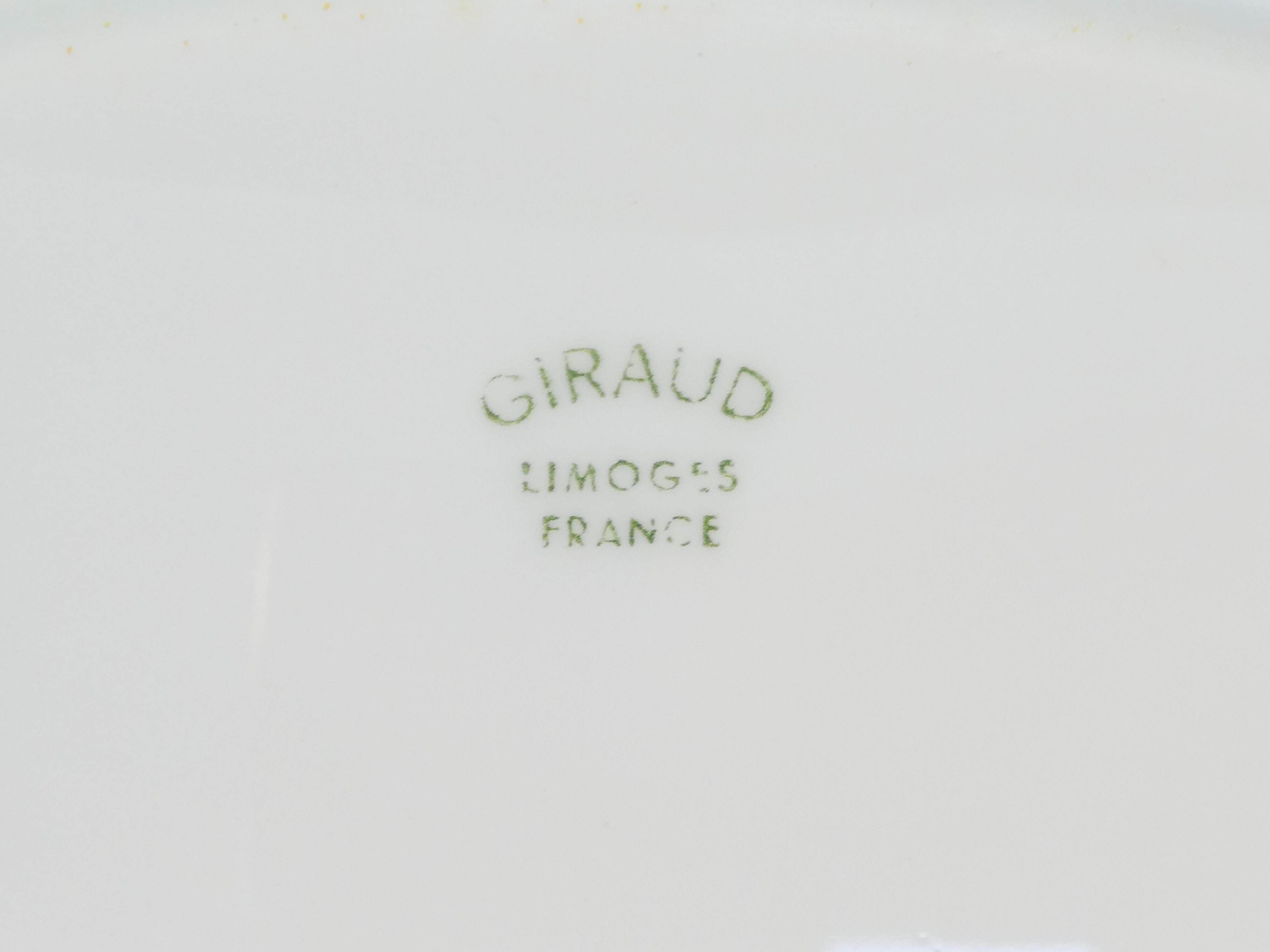 Oval dish in handmade porcelain of LIMOGES GIRAUD