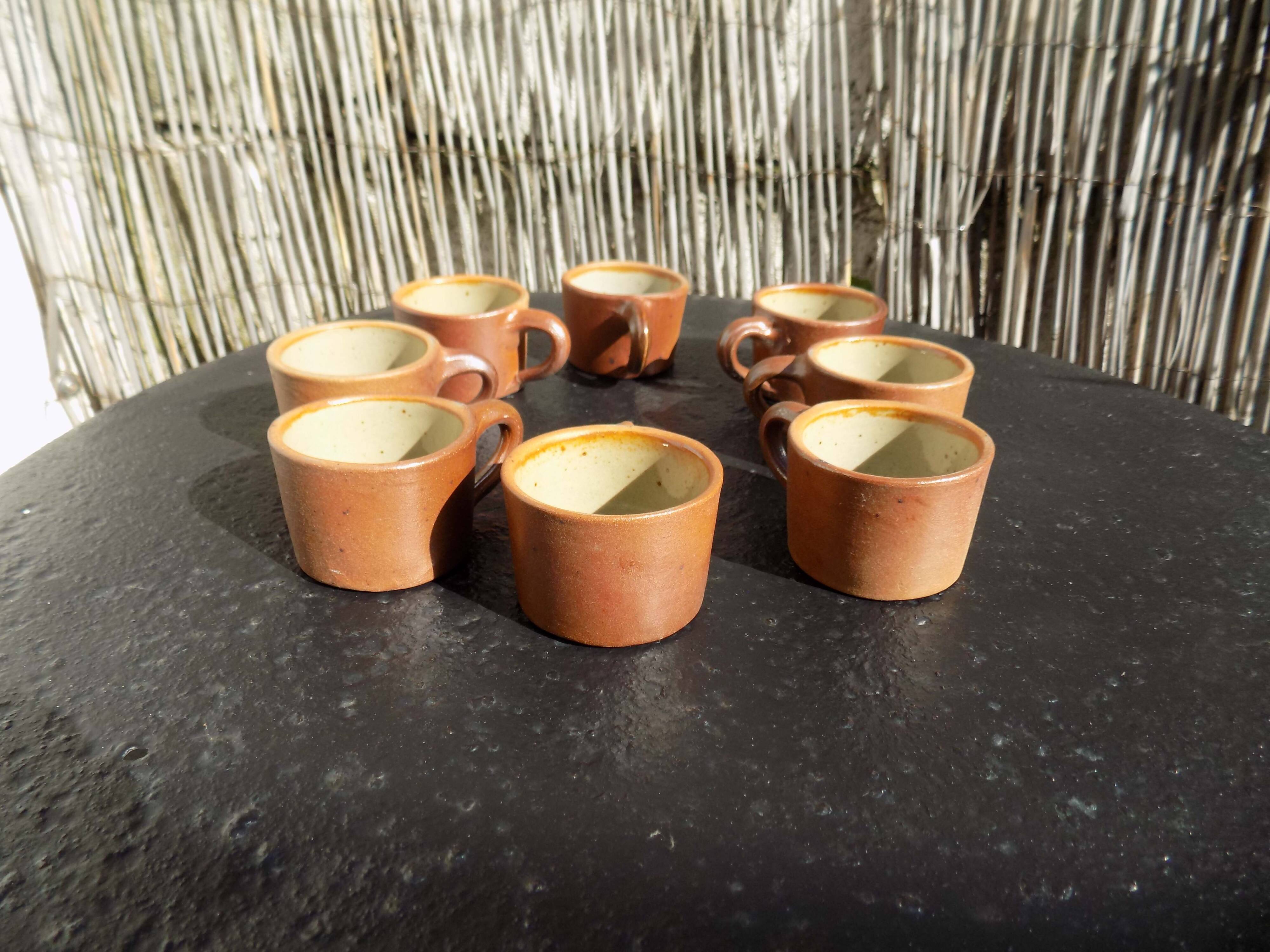 Set of 8 stoneware coffee cups