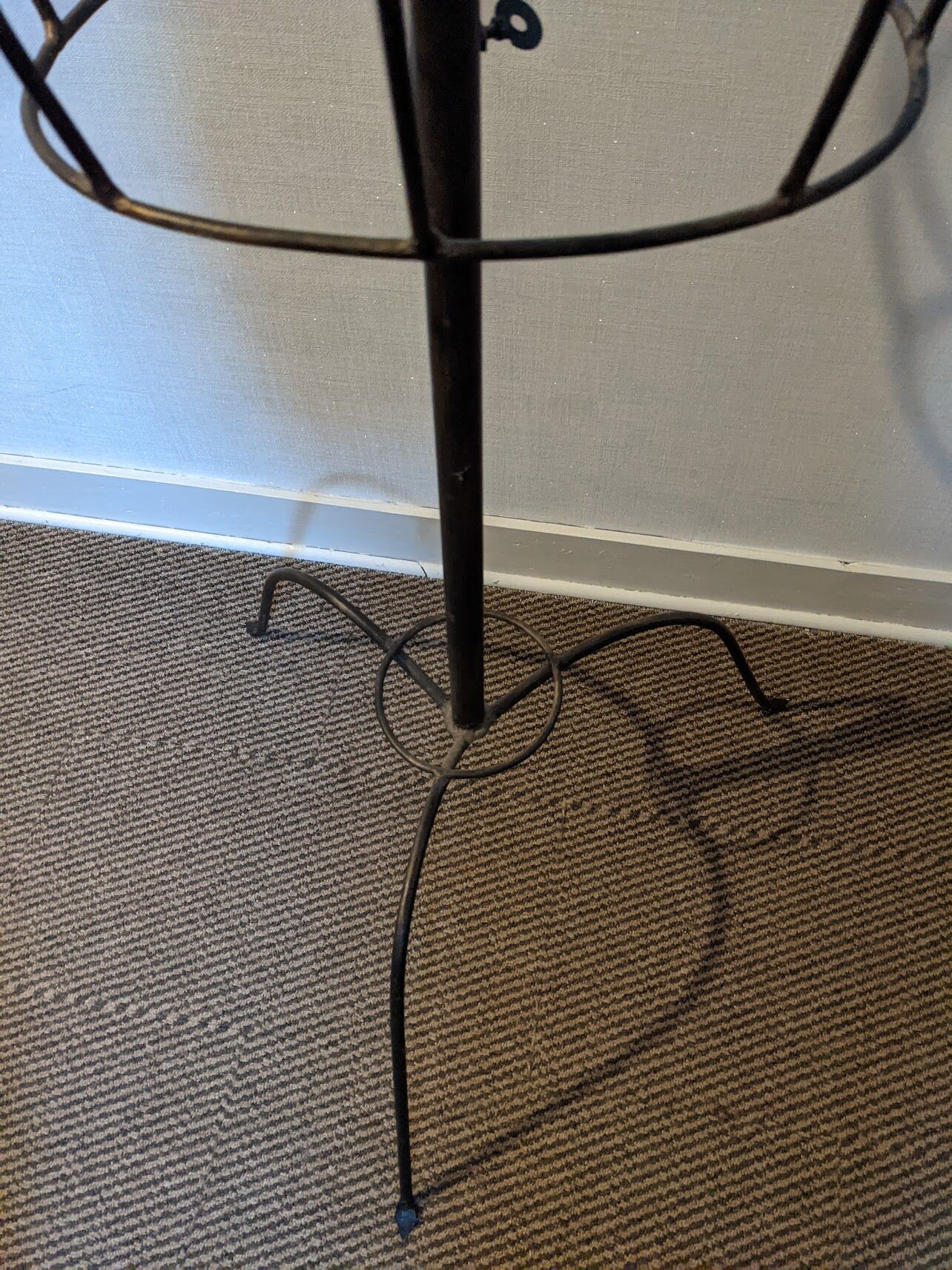 Adjustable metal mannaquin