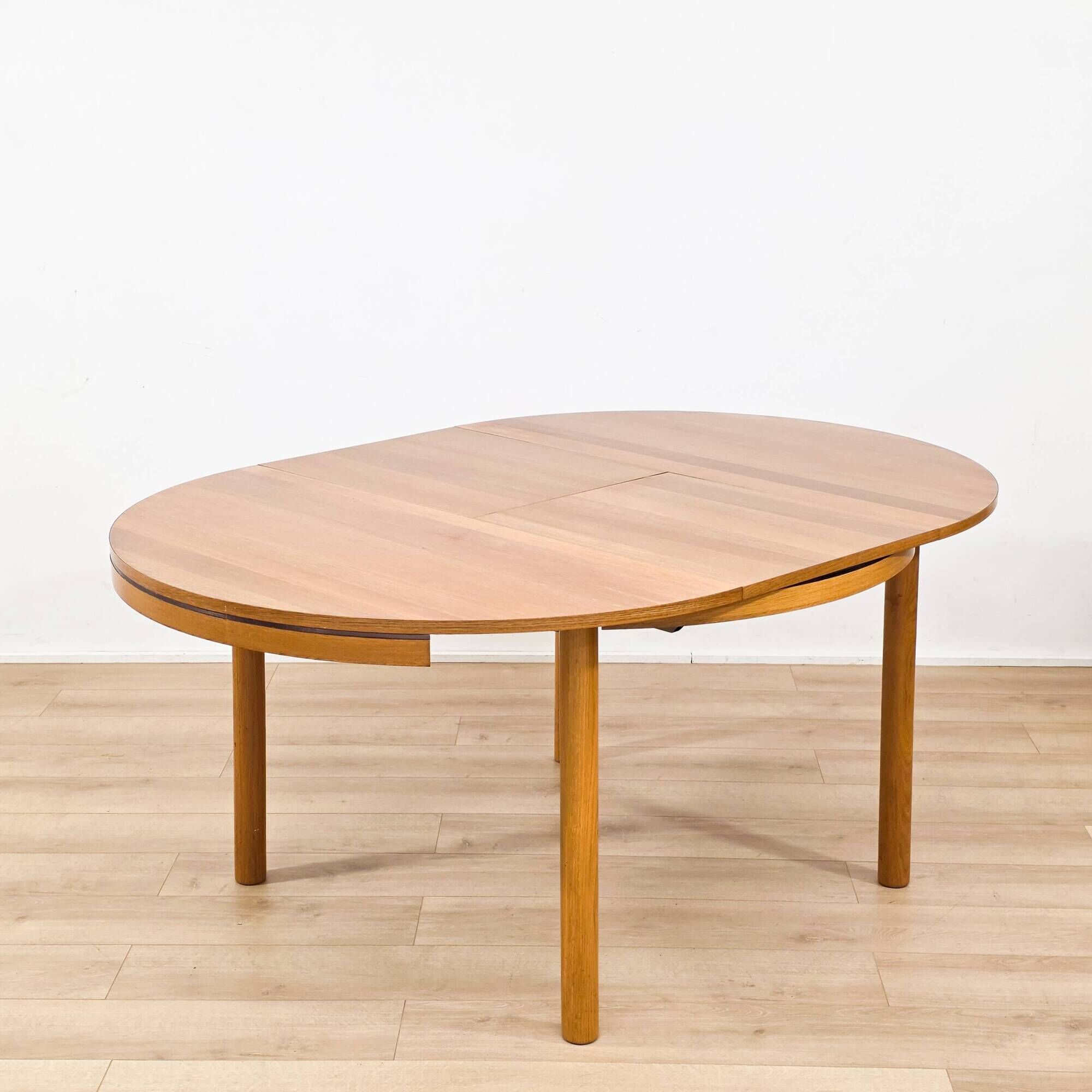 Vintage dining room set in the style of Charlotte Perriand 1970.