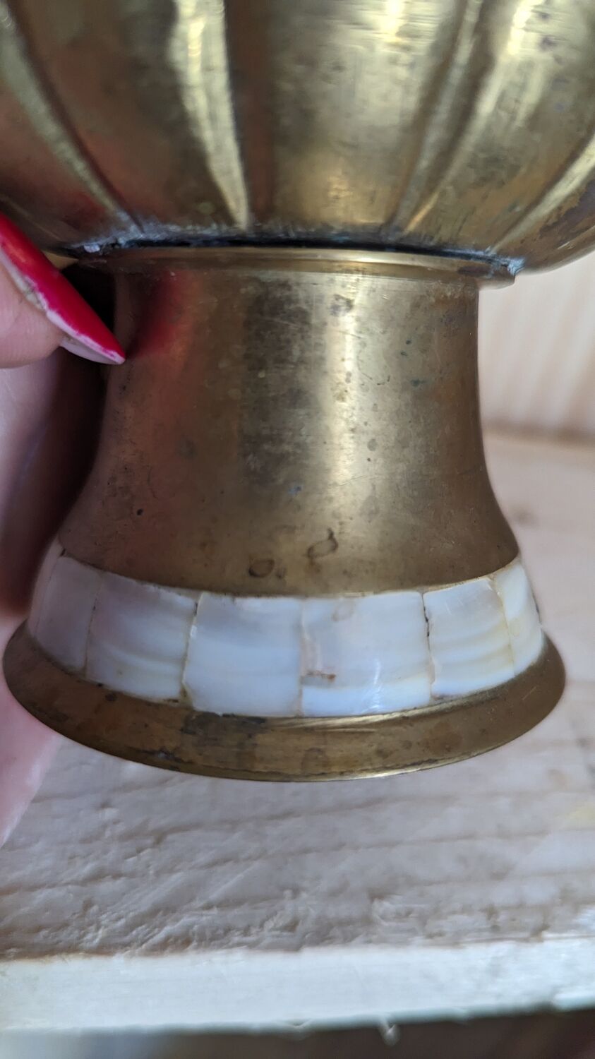 Brass and mother-of-pearl soap holder