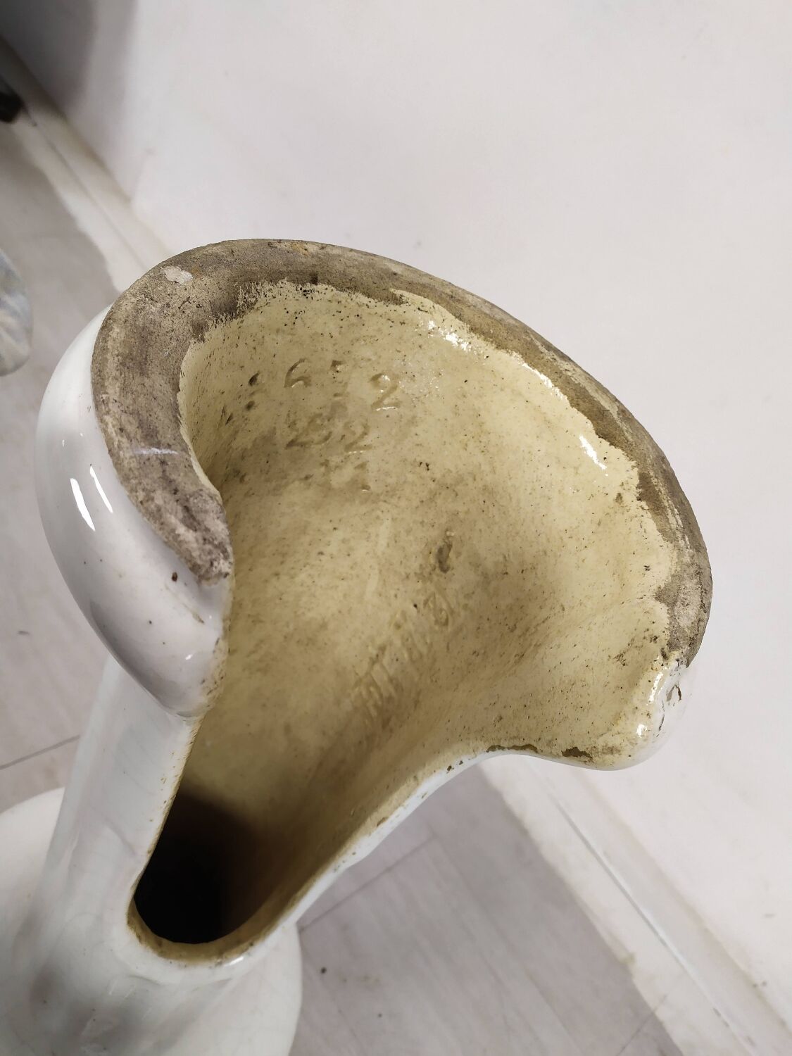 Vasque évier porcelaine sur pied