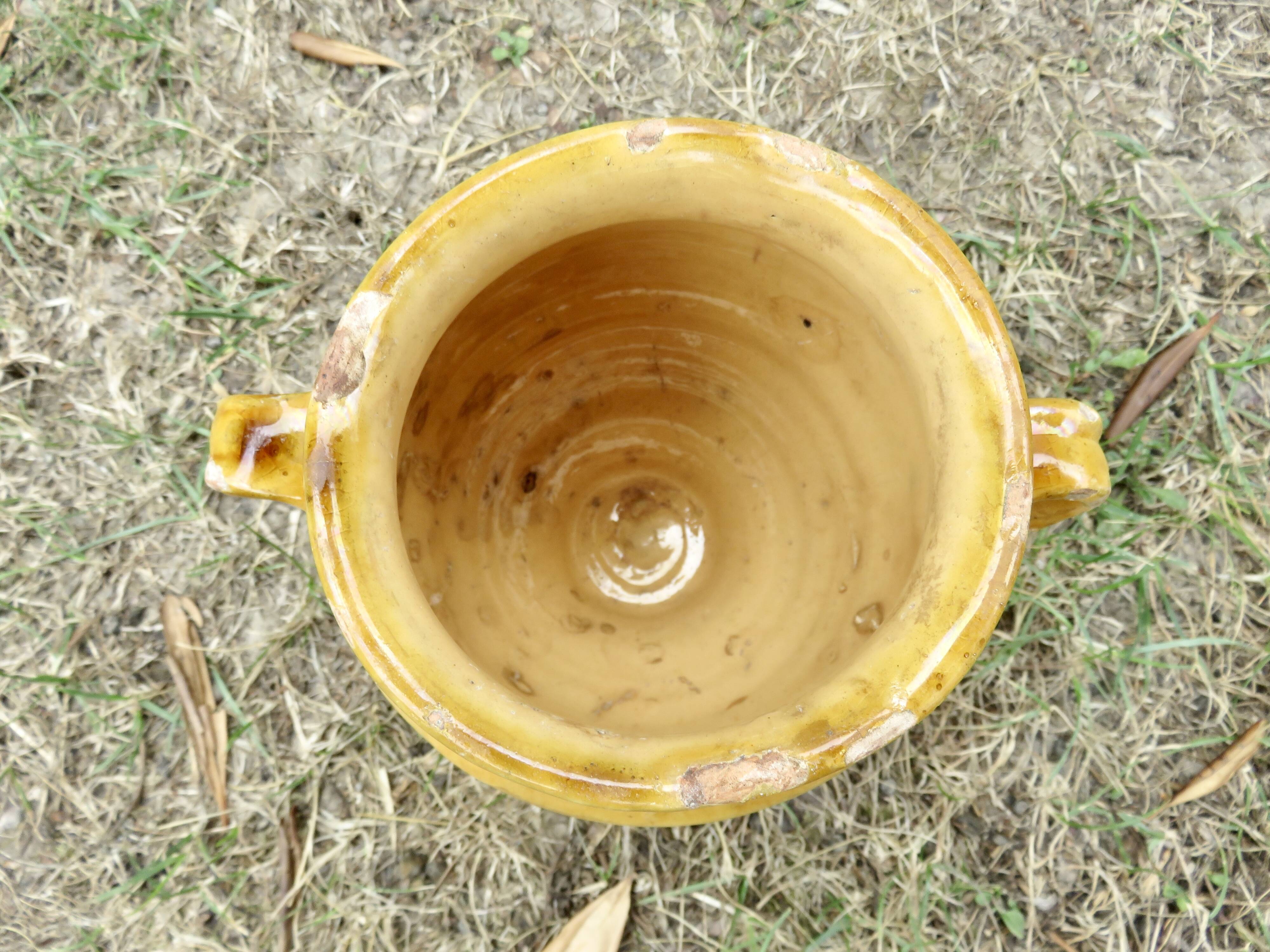 Small glazed yellow terracotta pot, south-west of France early 20th century.