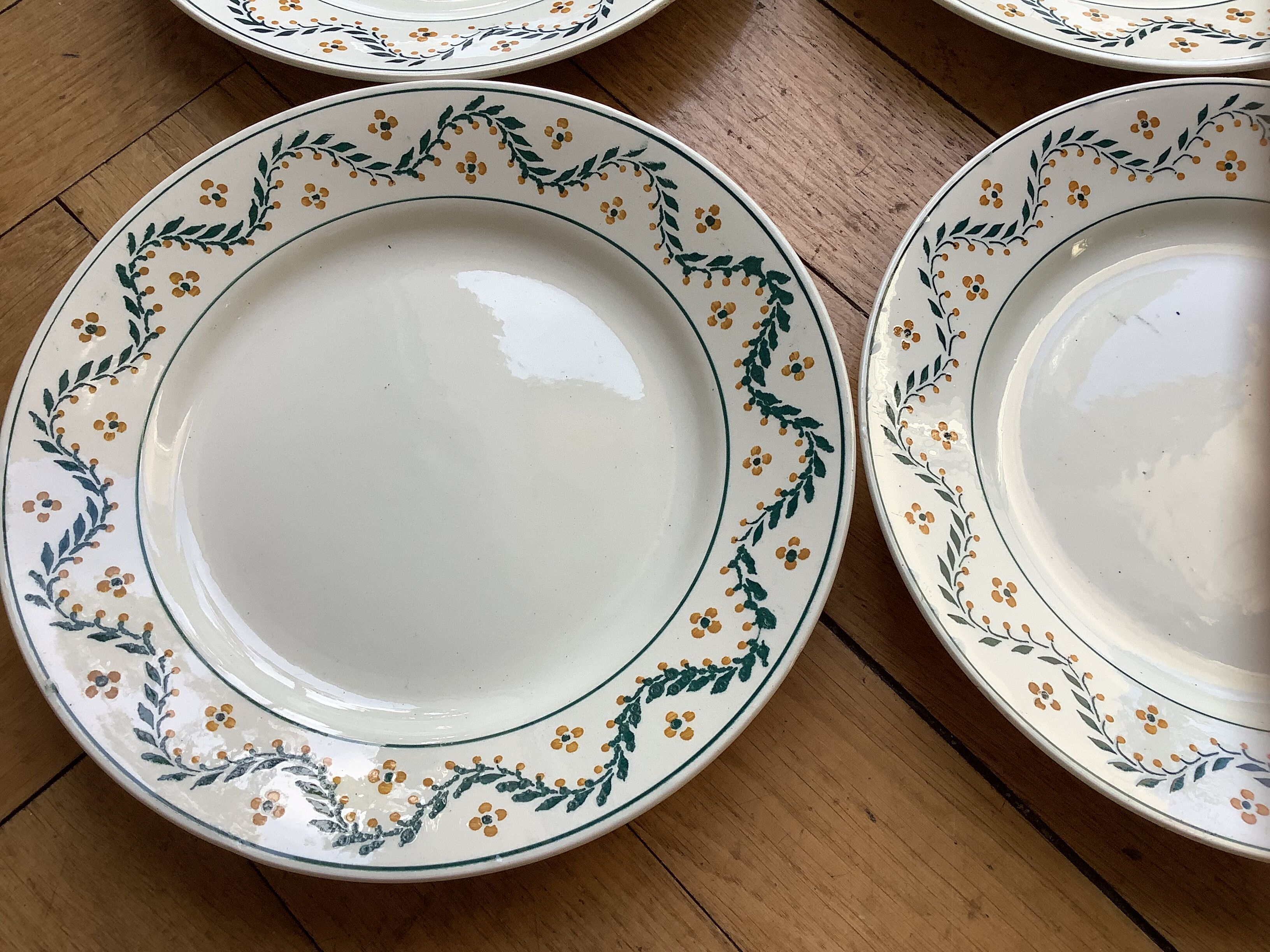 Lunéville set of 6 plates of antique white porcelain tableware with floral decoration