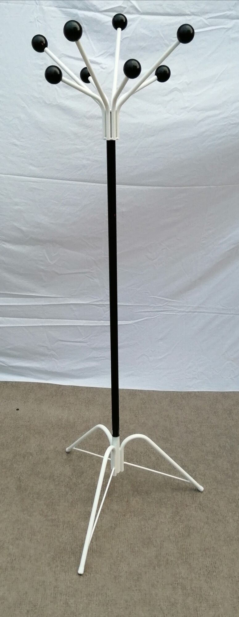 Parrot coat rack 1960 in metal, white and black