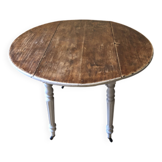 Antique folding round table