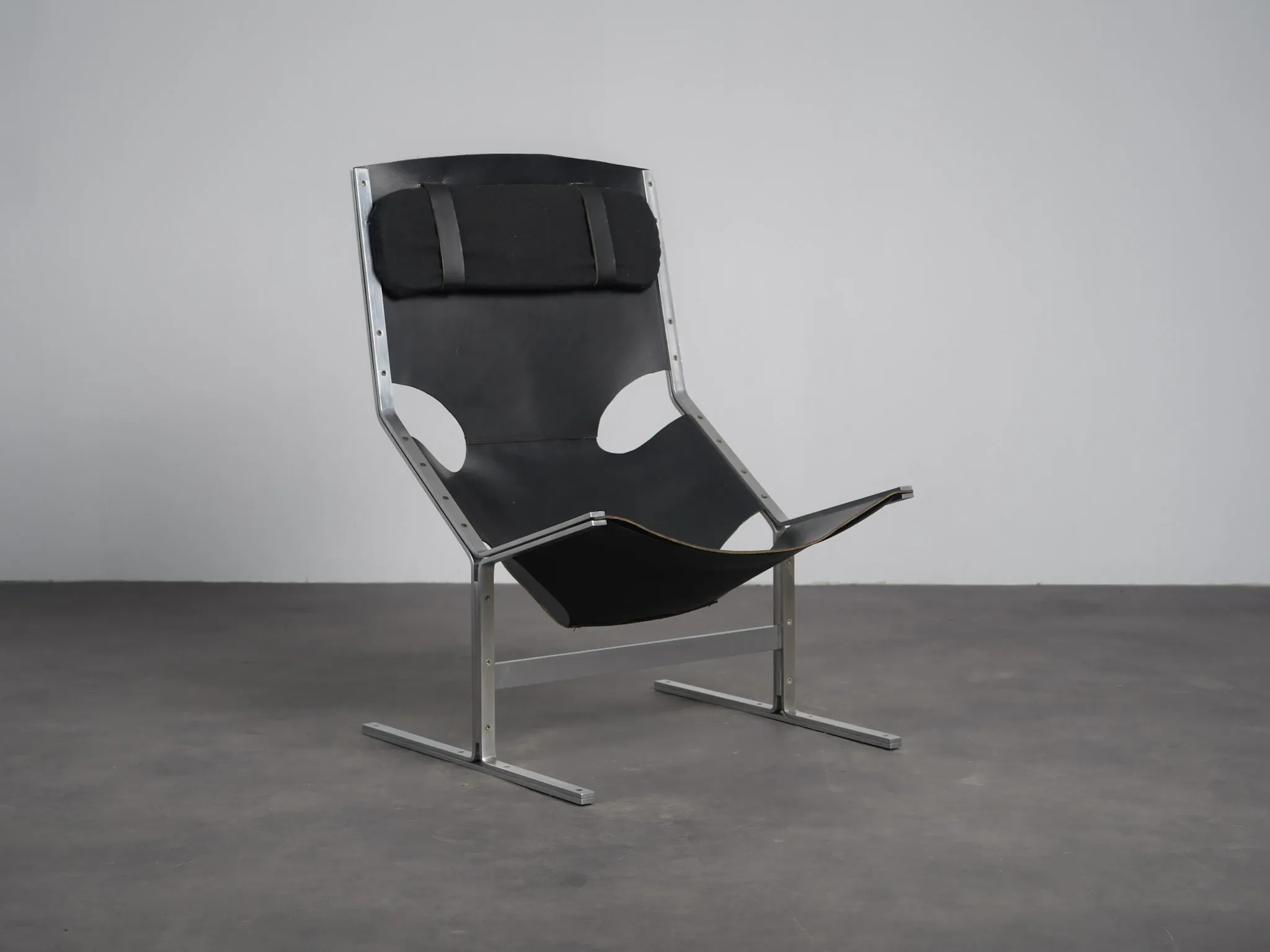 Rare leather lounge chair by Pierre Thielen for Metz & Co., Netherlands, 1960s
