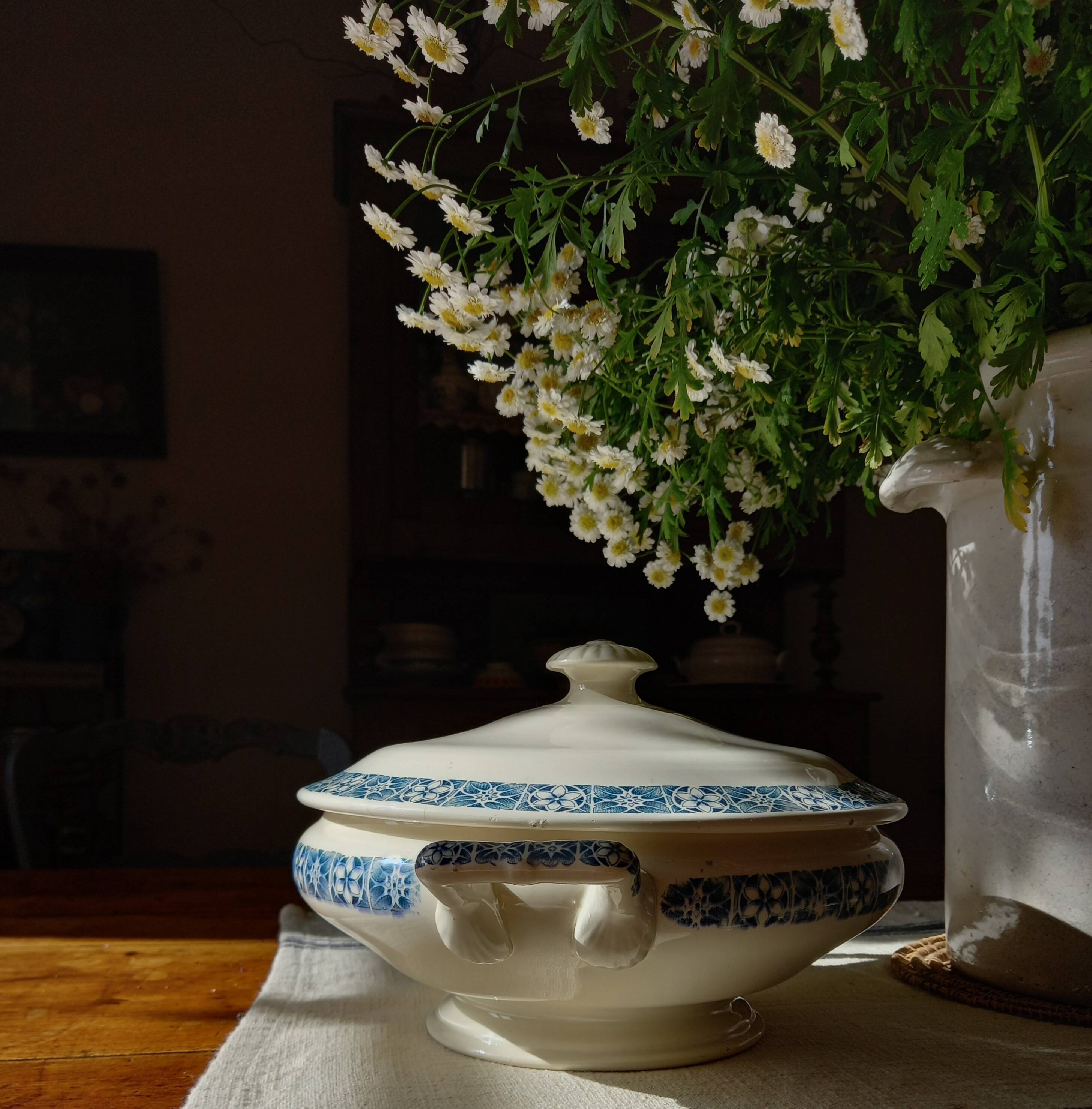 Ironstone soup tureen Longchamp "René"