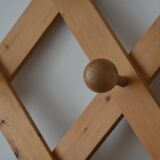 wooden wall-mounted coat rack with 7 hooks