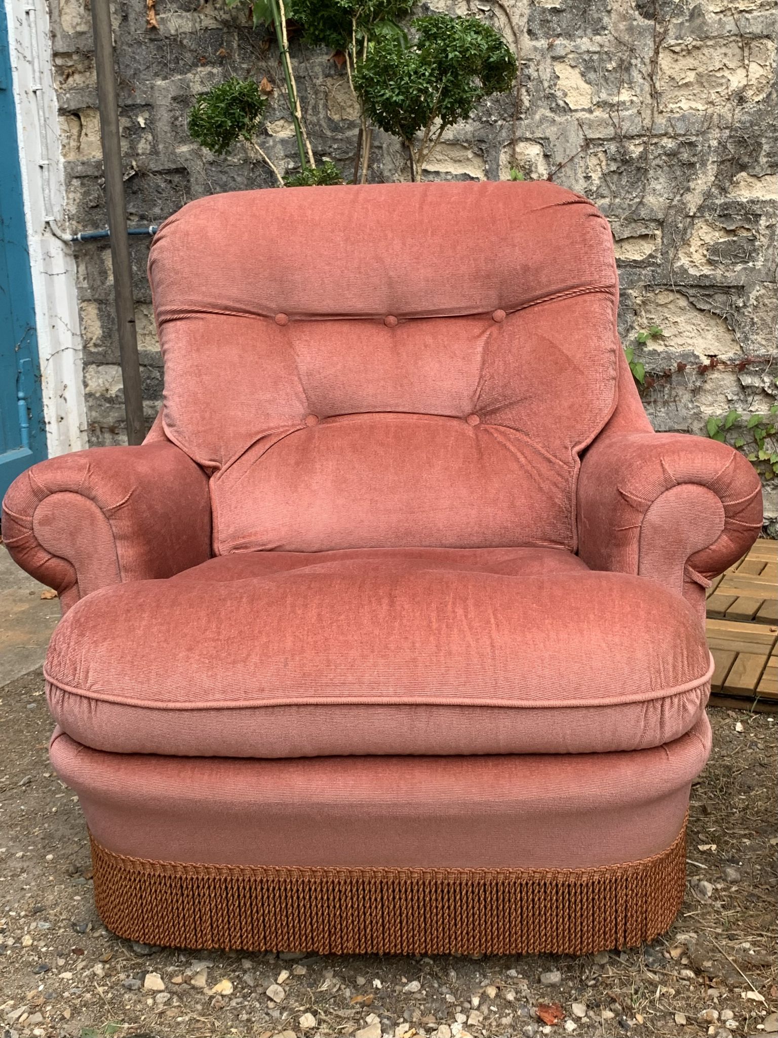 Pair of pink tufted velvet frog chairs 1970