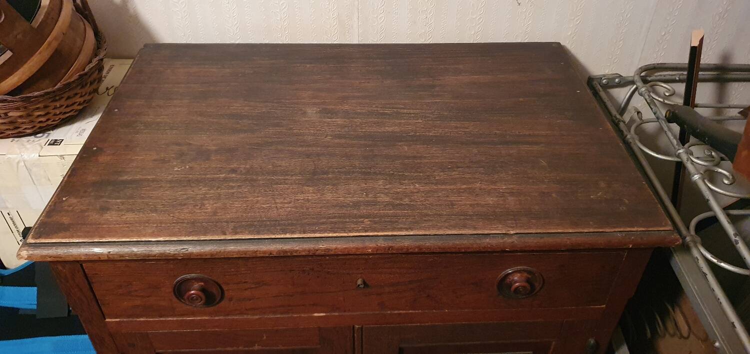 Low solid wood buffet