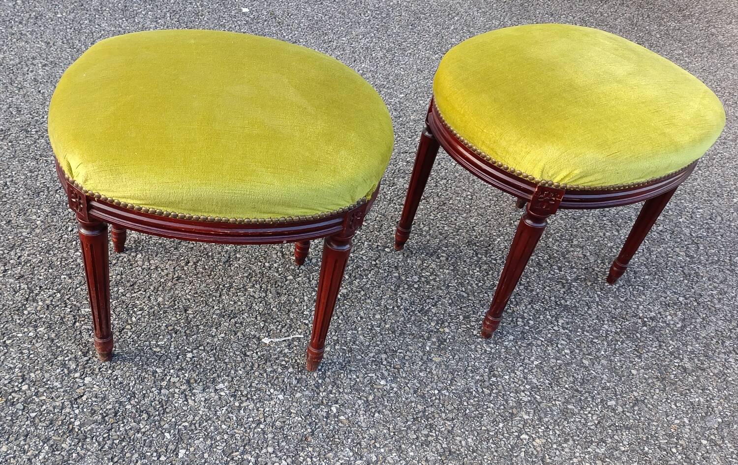 2 Louis XVI stools