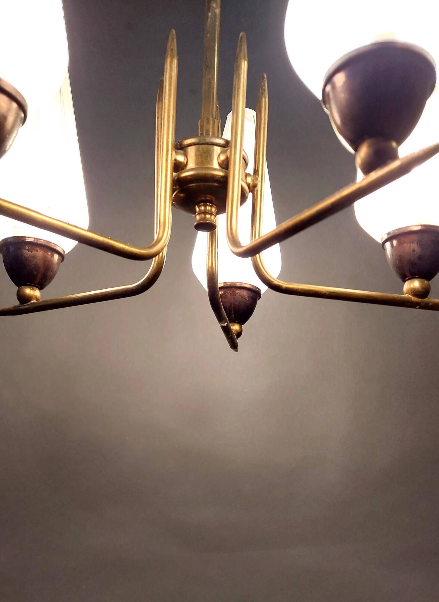 Chandelier in gilded brass and opaline with 5 lights 1960 Vintage.