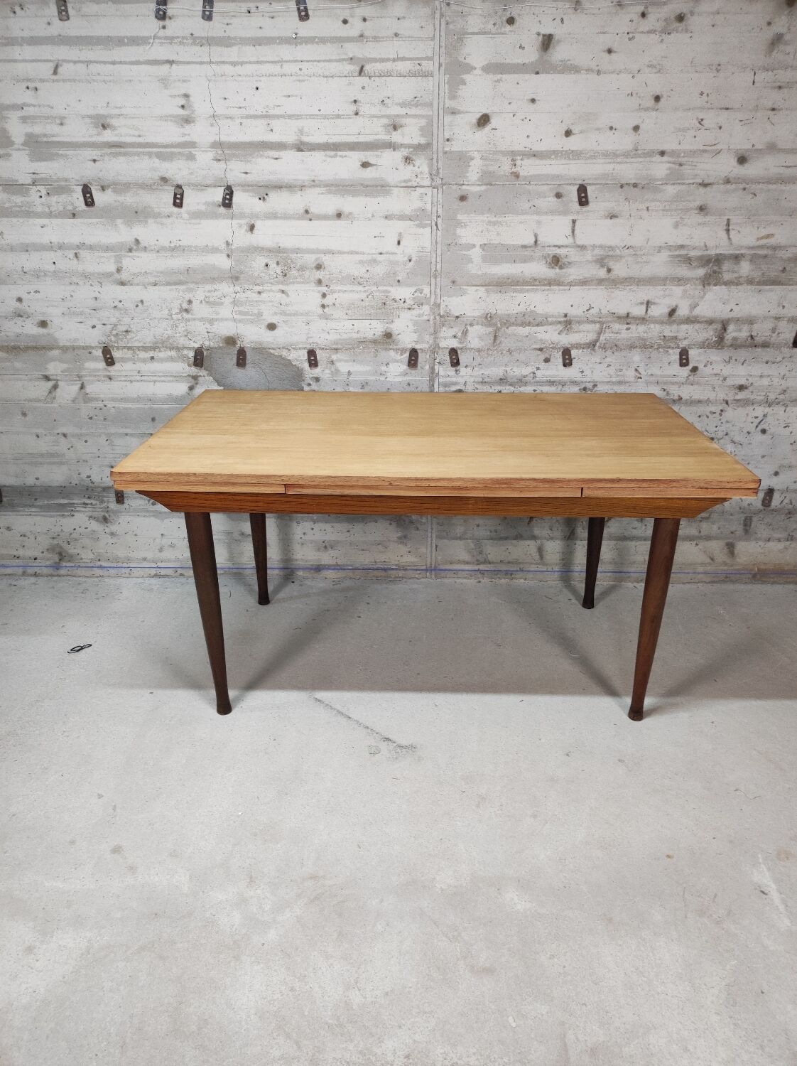 Vintage table 6/10 people