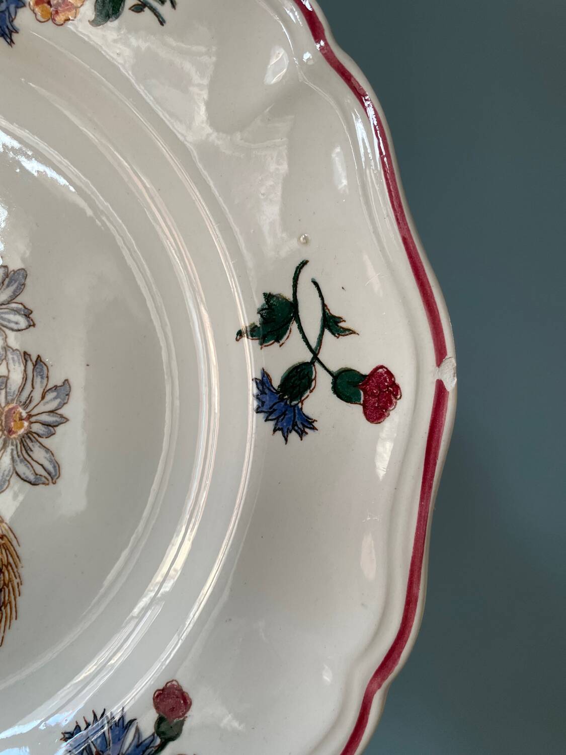 Series of 14 Sarreguemines France flat plates, Agreste collection