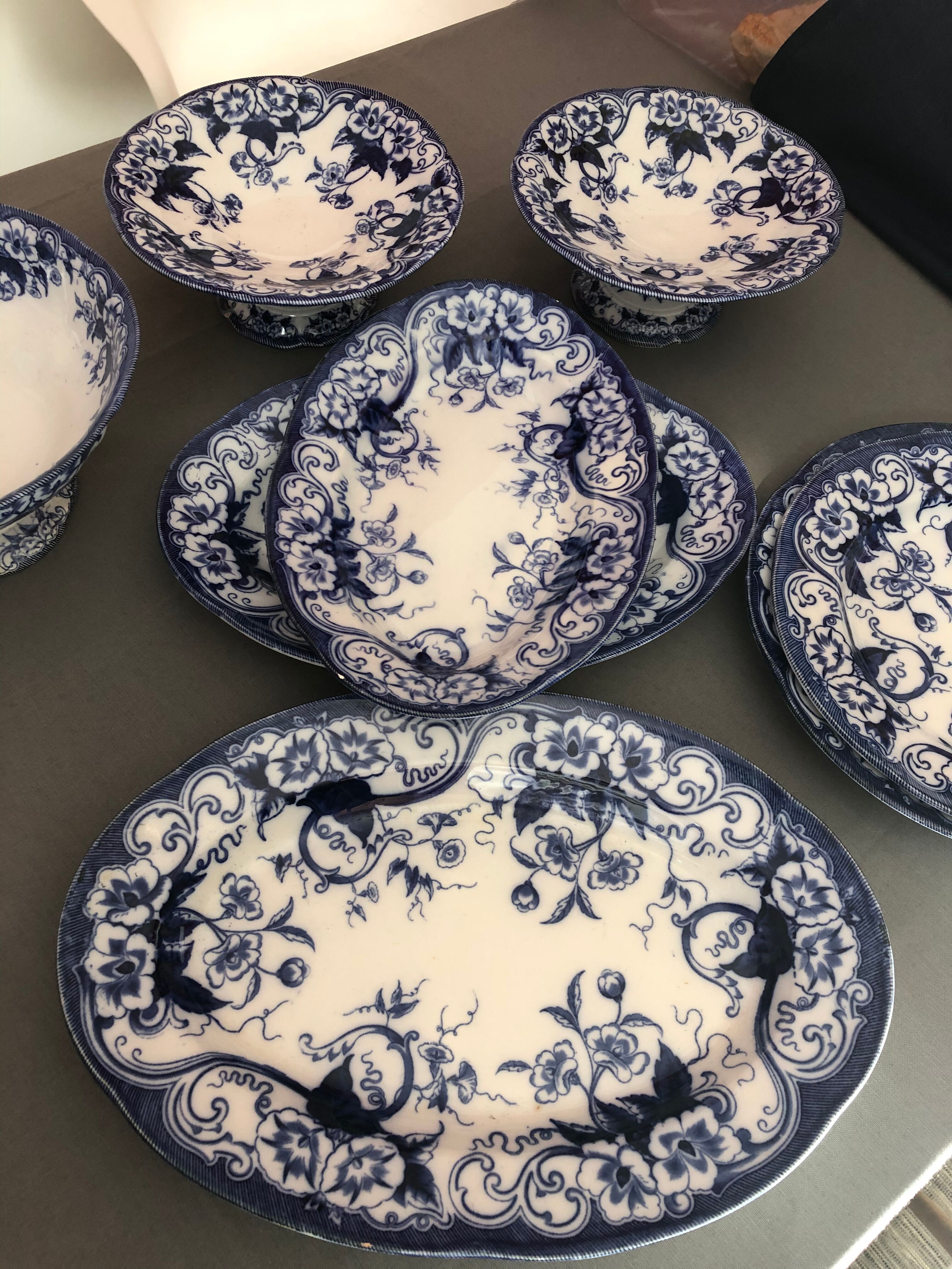 Lot of plates in earthenware creil mounteau