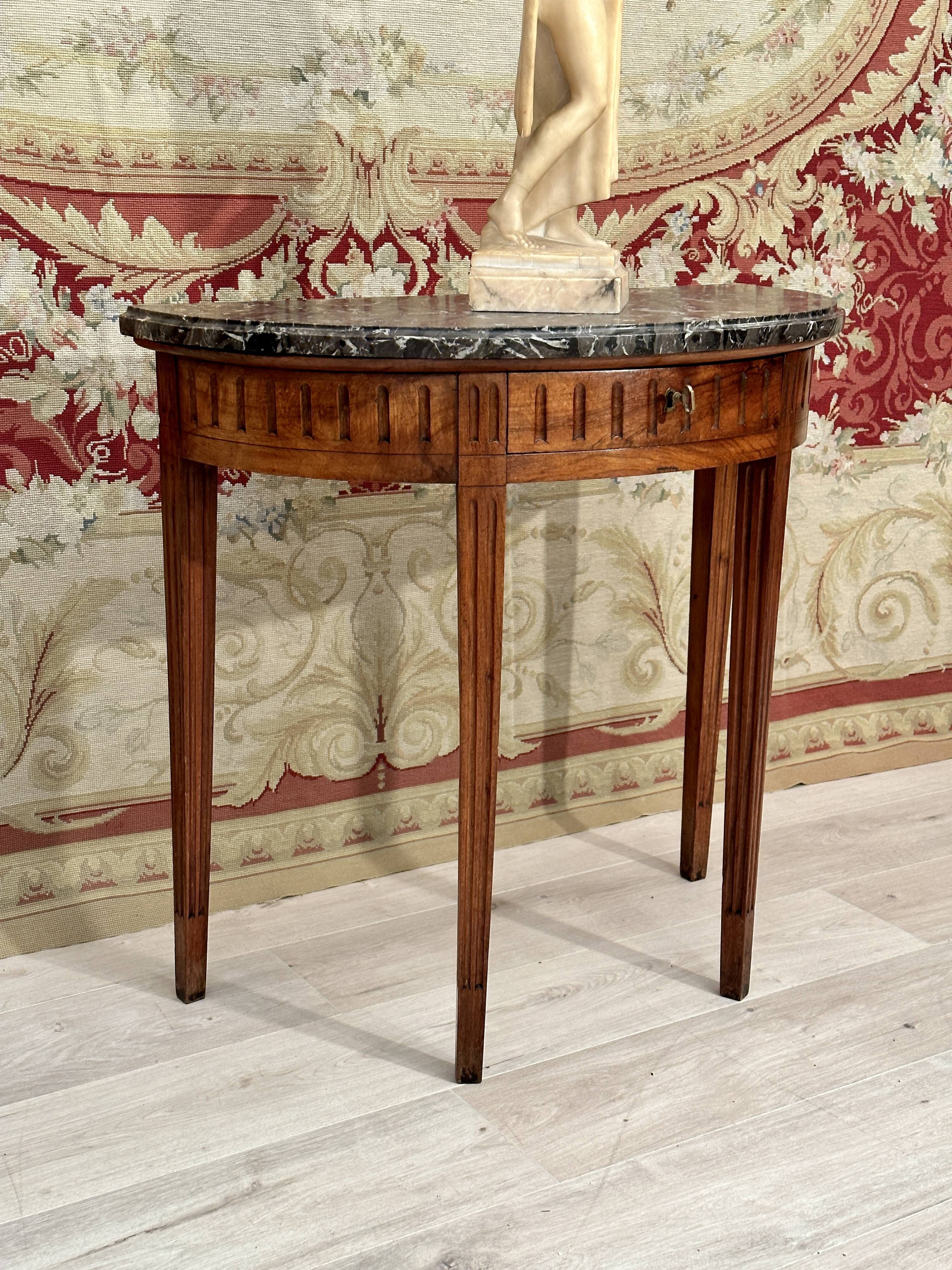 Half-moon console in walnut period Louis XVI around 1770