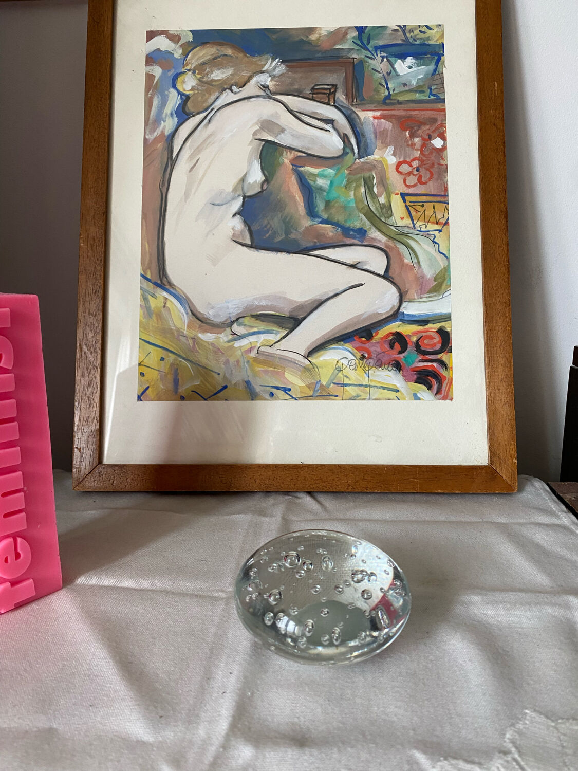 Bubble glass paperweight