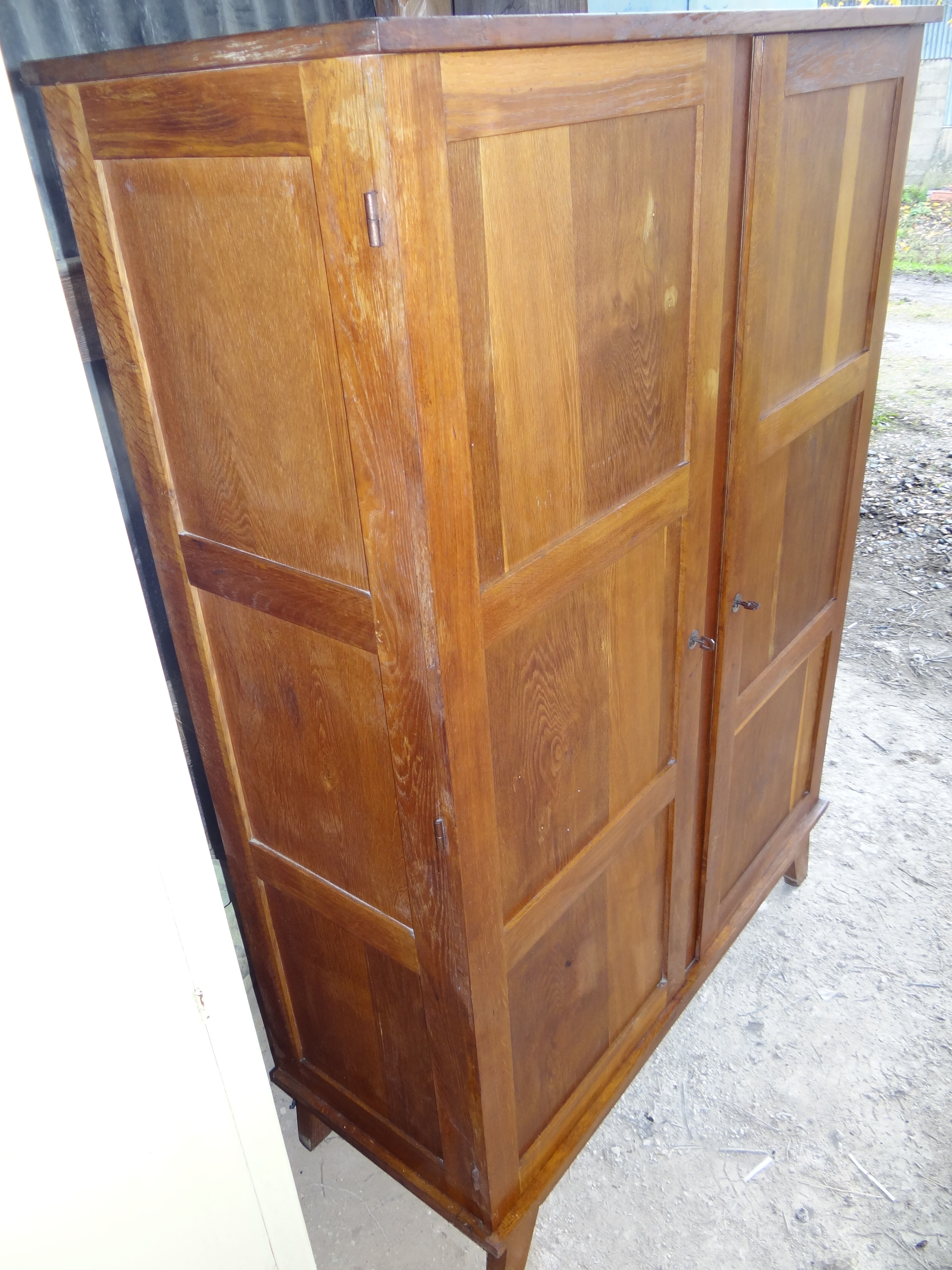 Armoire penderie par René Gabriel