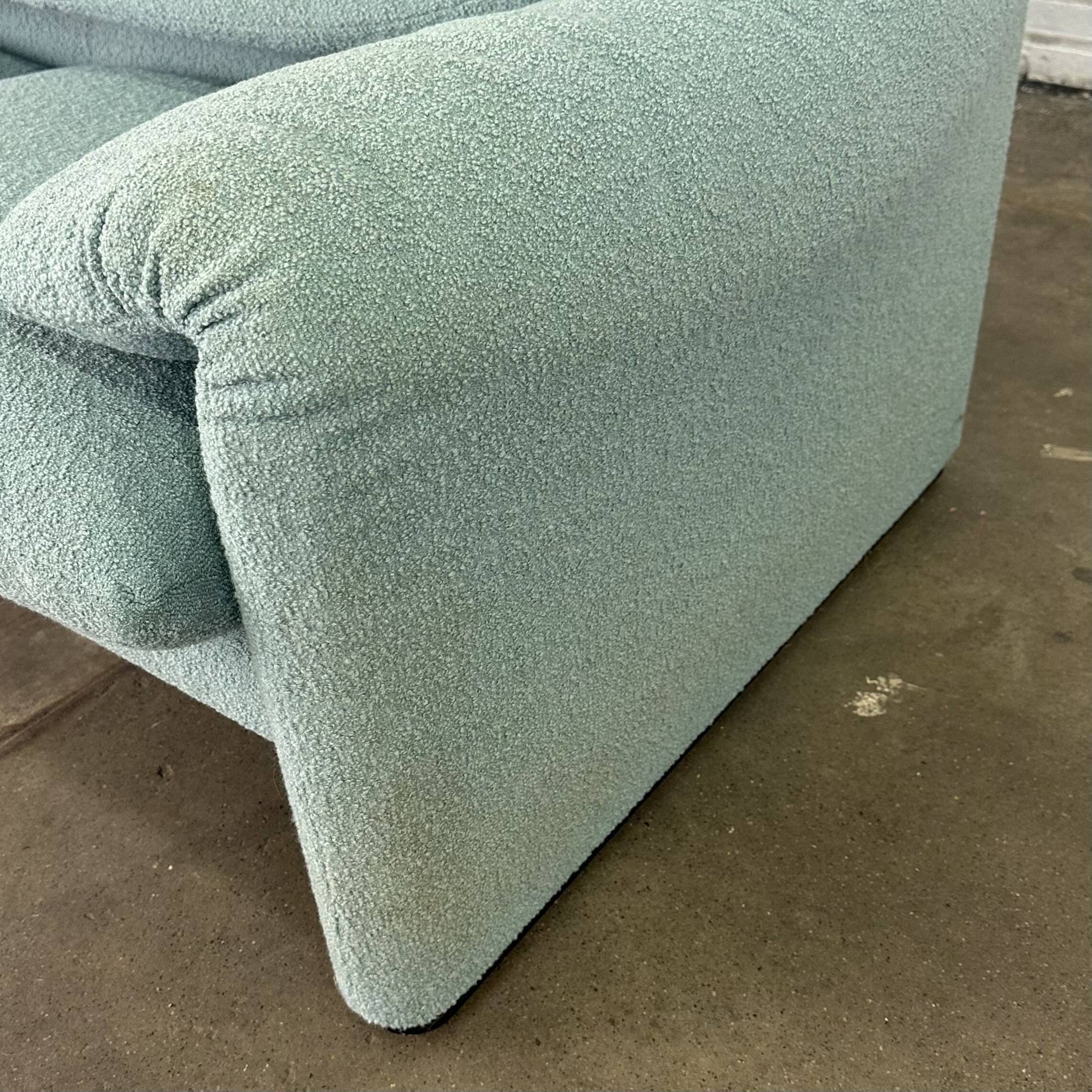 Canapé Cassina Maralunga turquoise / vert conçu par Vico Magistretti