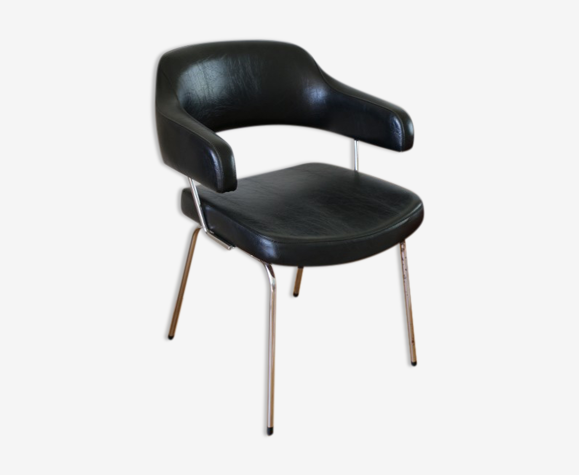 Fauteuil en skaï noir