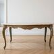 Vintage oval coffee table in marble and gold brass.