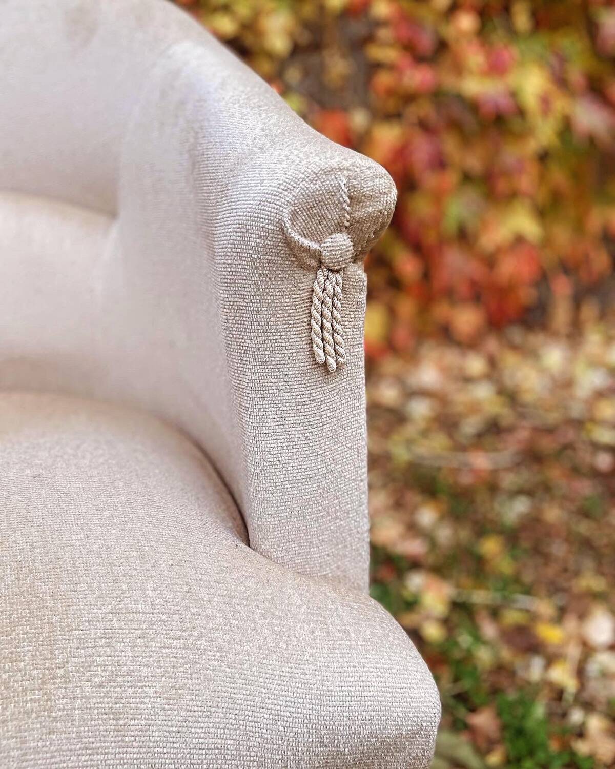 Old toad armchair in beige velvet