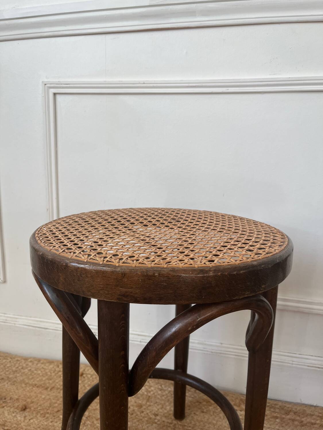 Paire de tabourets viennois bois courbe et cannage années 50